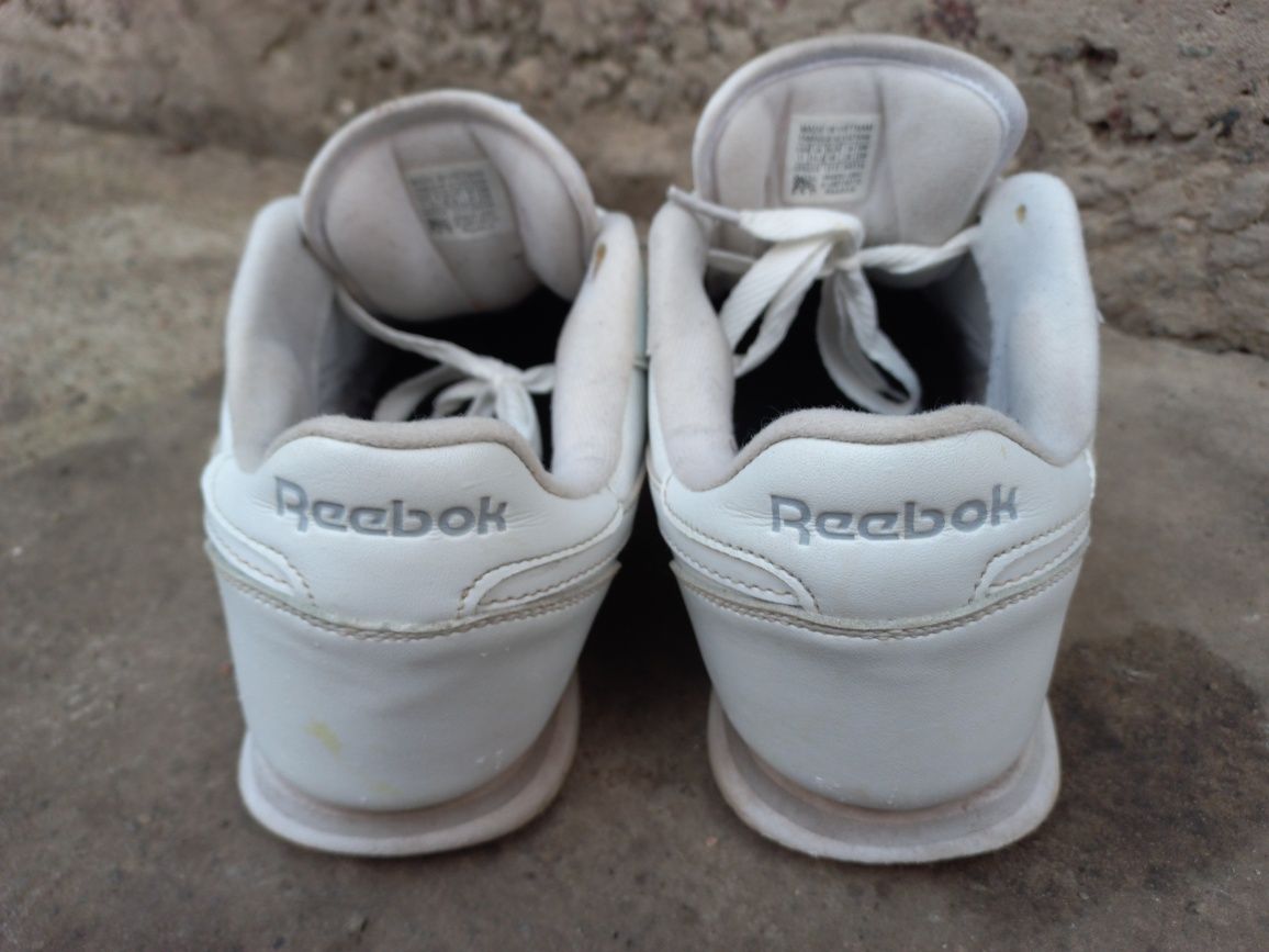 Кросівки шкіряні Reebok classic 45 розмір