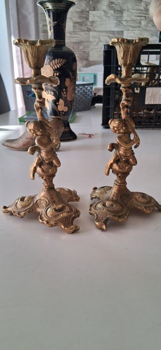 Komplet bardzo ładnych świeczników mosiężnych