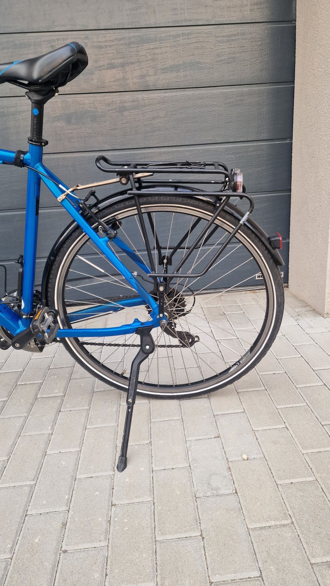 Rower trekkingowy Cube TOURING 28" niebieski, r. 58 cm. Licznik GRATIS
