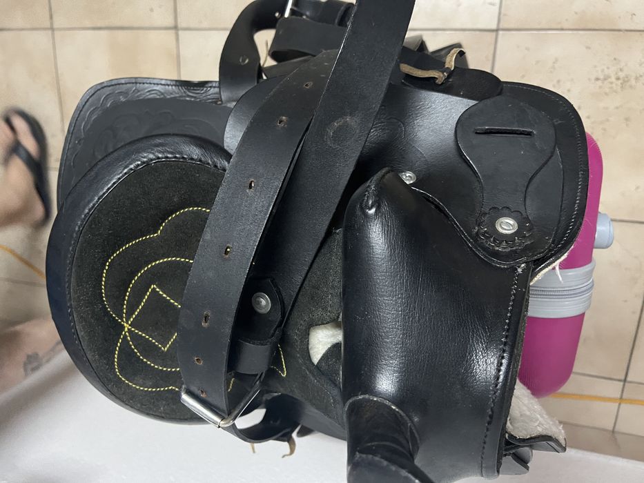 Cela pónei em cabedal feita a mão