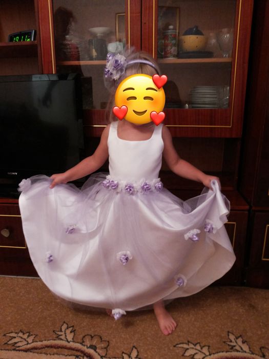 Святкова сукня на дівчинку 3 роки