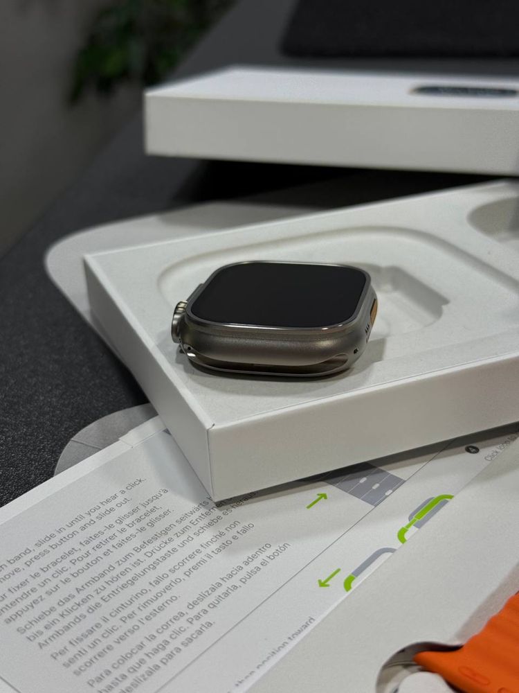 Apple Watch Ultra 2 | 49mm Titanium Orange Ocean Band