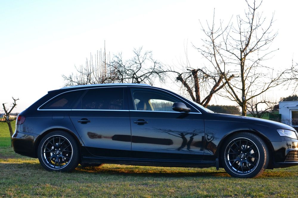 Polecam piekne Audi A4B8 2011 prywatna kola 19' Kolorowy fis