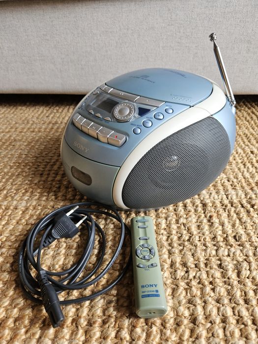 Leitor CDs, cassete e rádio