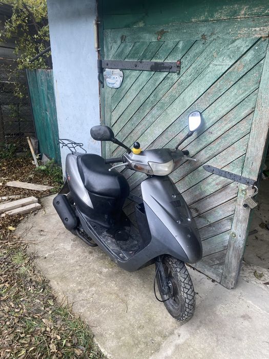 Продам  скутер Suzuki lest 2