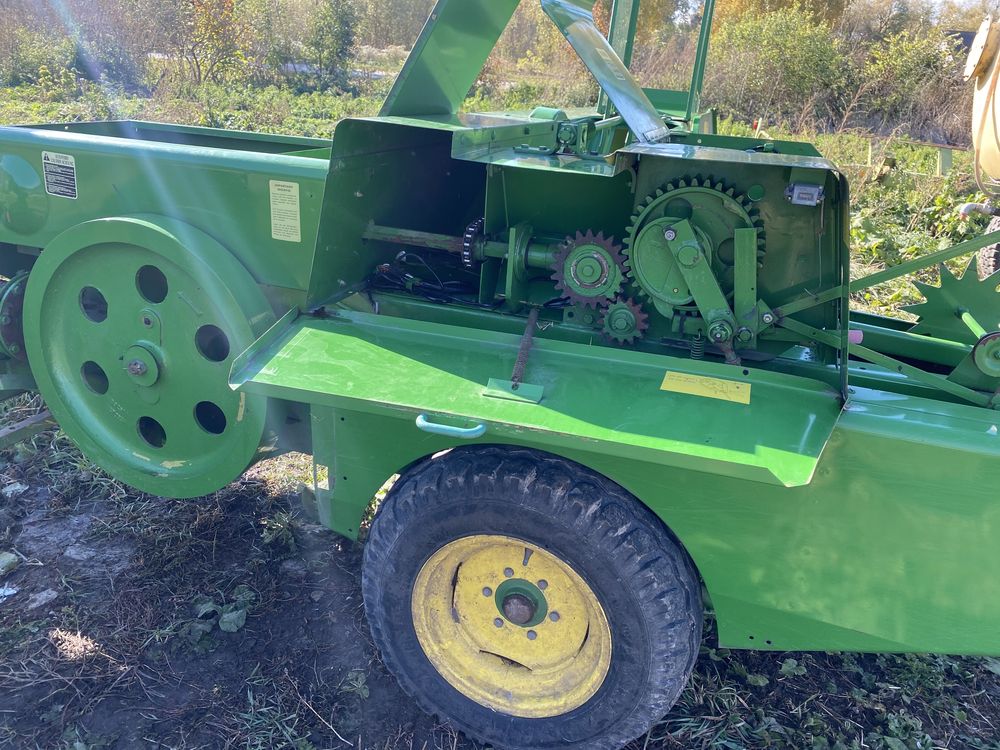 Прес John Deere 349