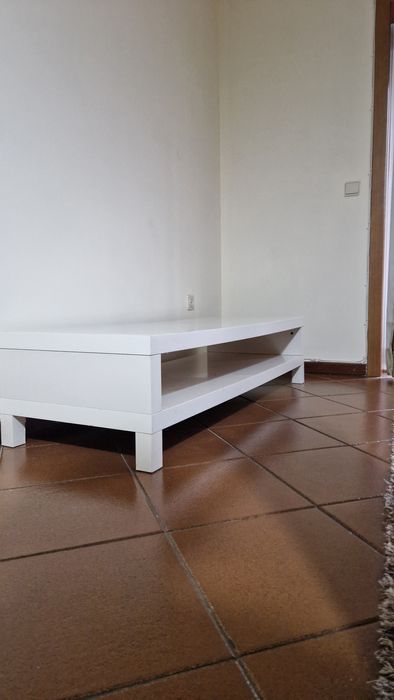 Mesa de sala para televisão