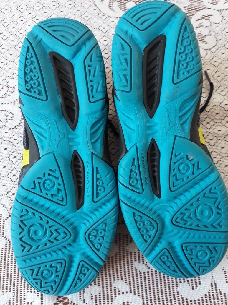 Mizuno Cyclone Speed Ombre r.39/25cm