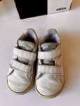 Ténis adidas 21