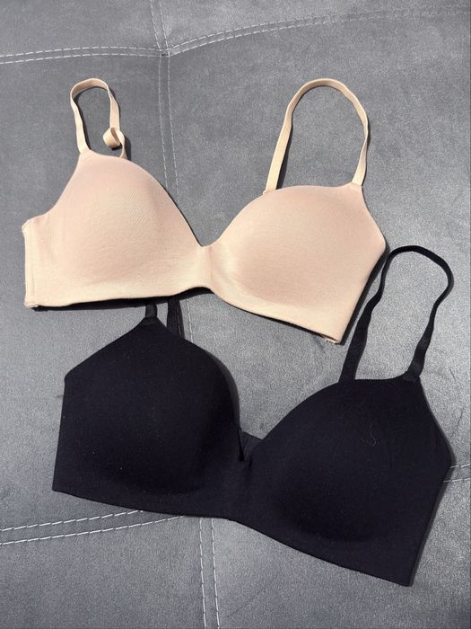 Бюстгалтер чорний та бежевий 70D