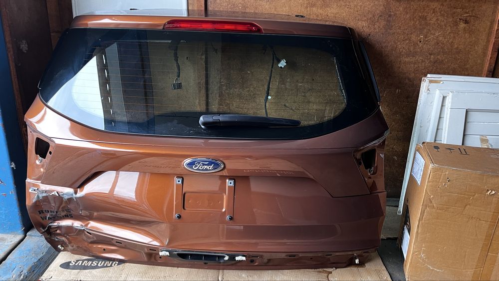 Кришка багажника Ford