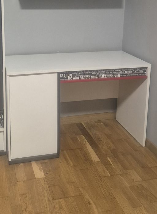 Sprzedam biurko białe z szafką i szufladą 120 cm szerokości