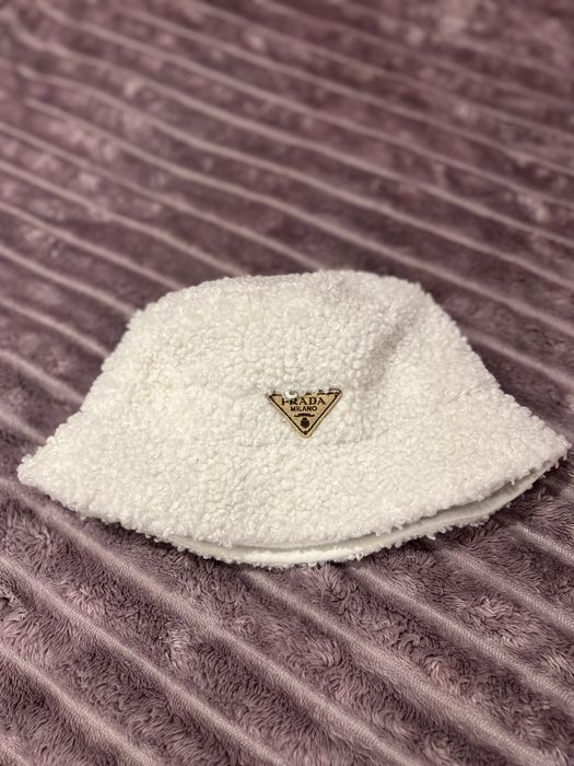Панама зимова Prada