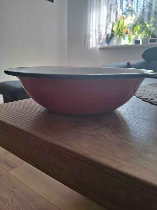 Czerwona miska emaliowana PRL 20cm
