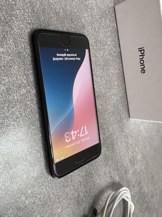 iPhone SE 2 gen. 2020 - komplet - stan bdb - szklo - 100% sprawny