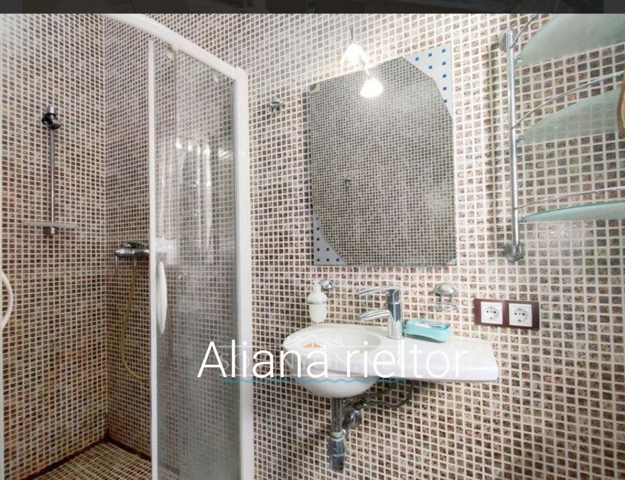 Сдам  дом с баней Совиньон 1 до лета