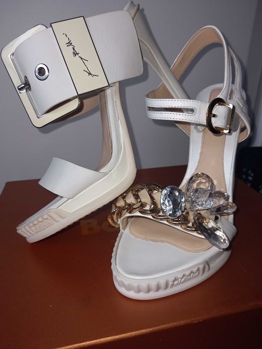 Босоножки, мюли  белые, кожа  ,Baldinini  (Италия) р-р 36, 8 300 грн.