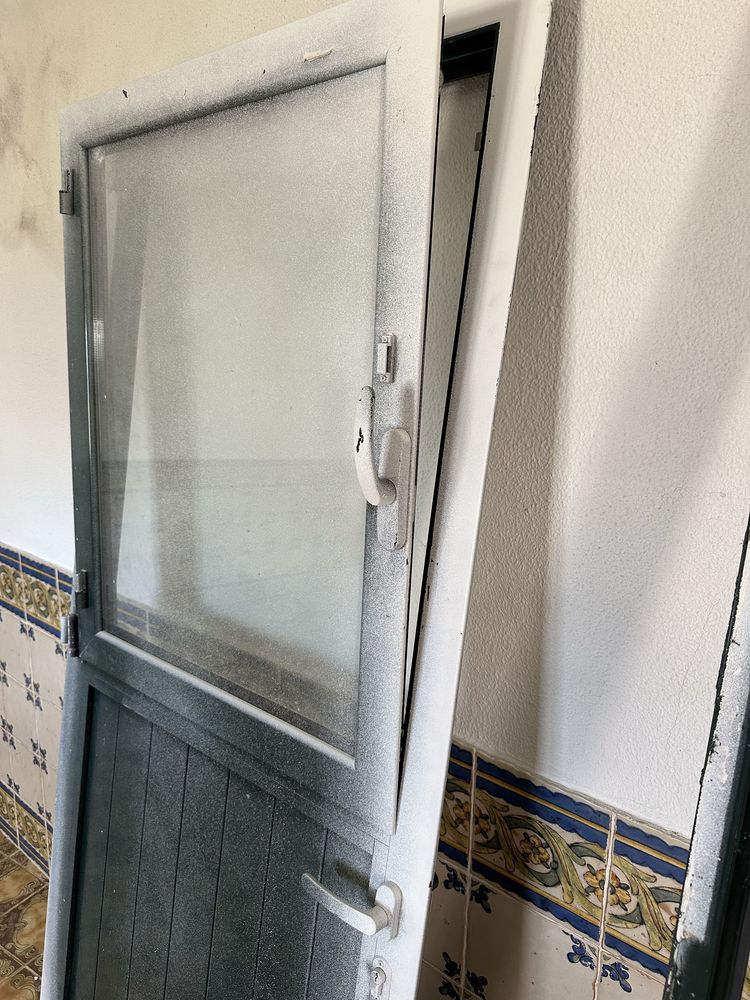 Porta com janela