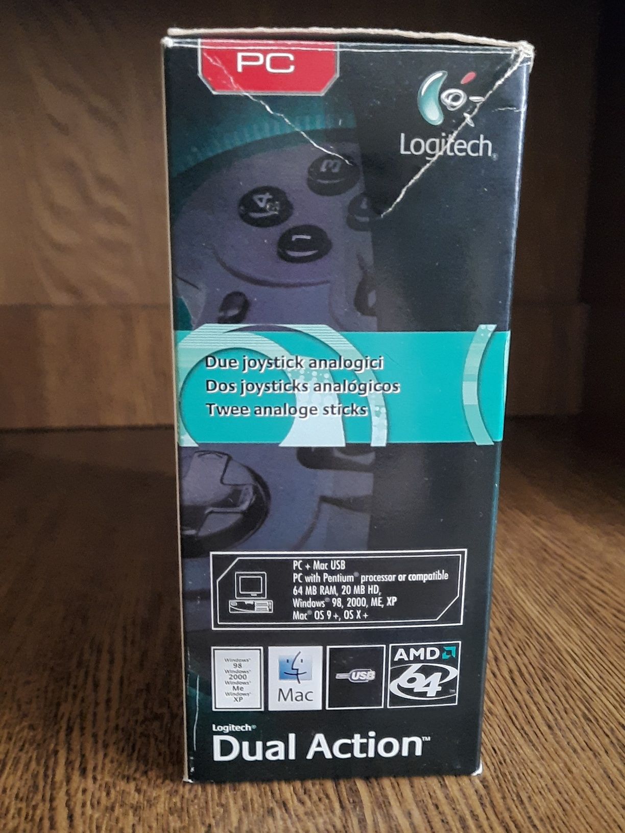 Джойстик Logitech.