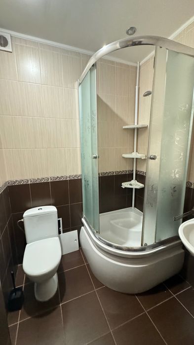 Здам 2к кВ на лівому березі Дніпра