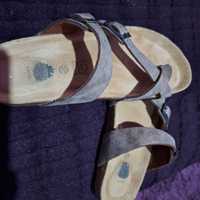 Sandálias  compradas na sapataria muito confortável