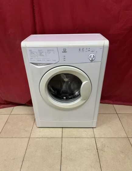 Продам рабочую стиральную машину автомат ИНДЕЗИТ 5 кг. Цена 5000