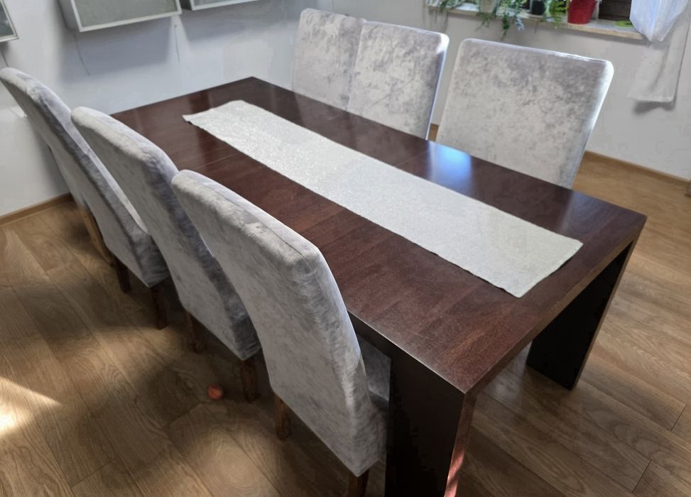 Stół rozkładany i 6 krzeseł , krzesło , krzesła Salon jadalnia