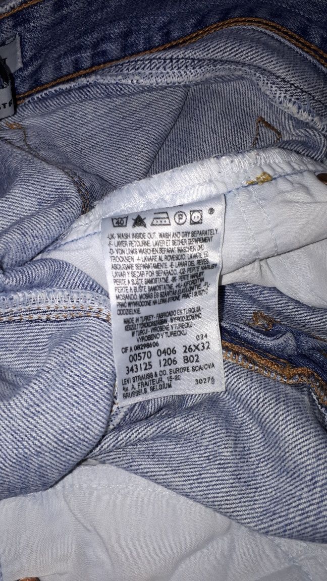 Calças de ganga Levi's 570 straight fit 36