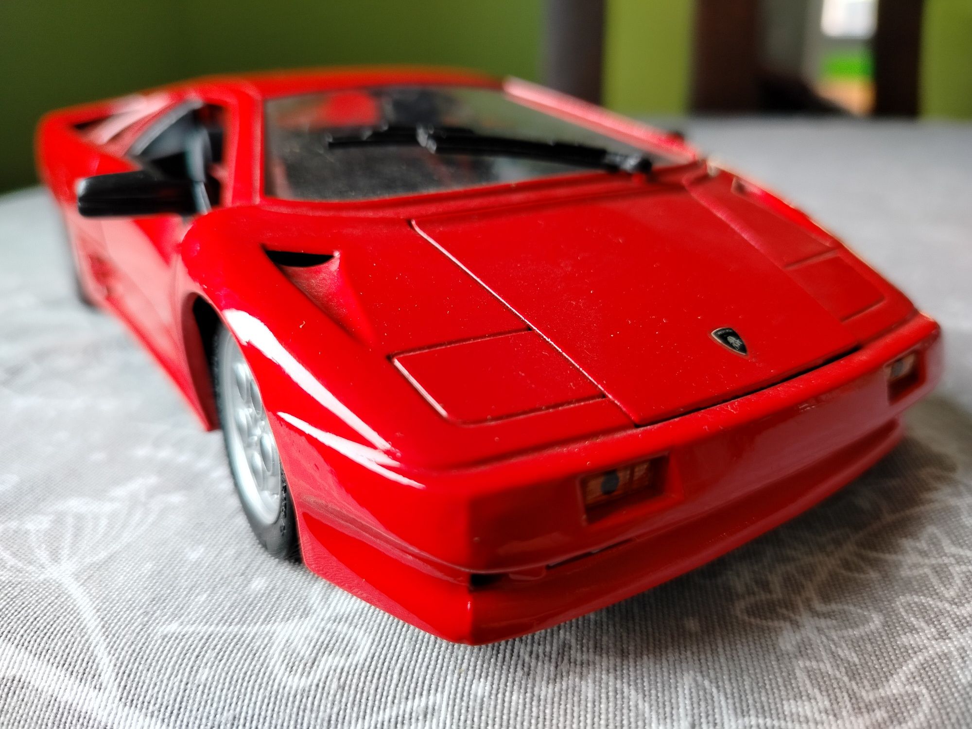 Model auta Lamborghini 1:18