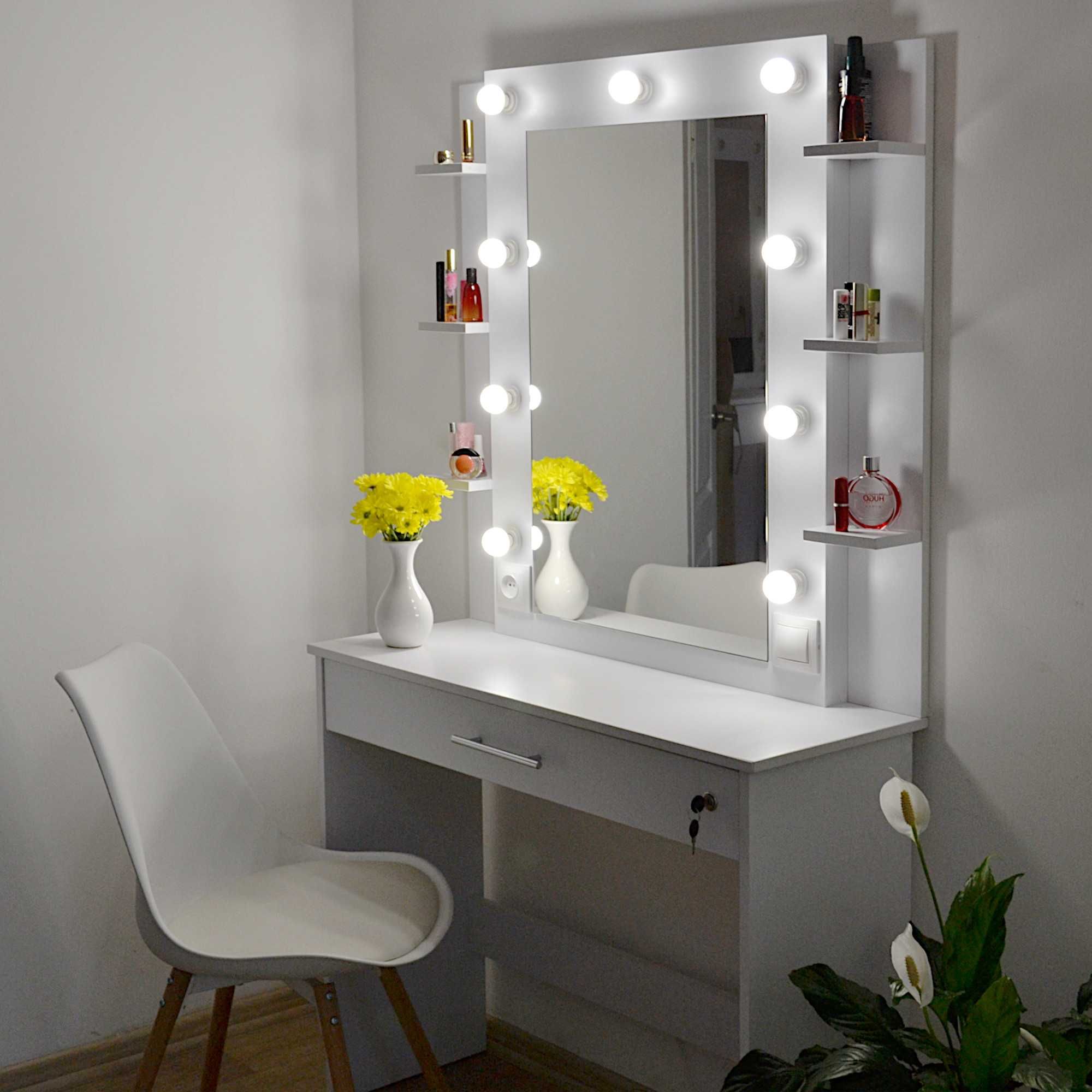 Туалетный макияжный гримерный  столик трюмо зеркало с подсветкой