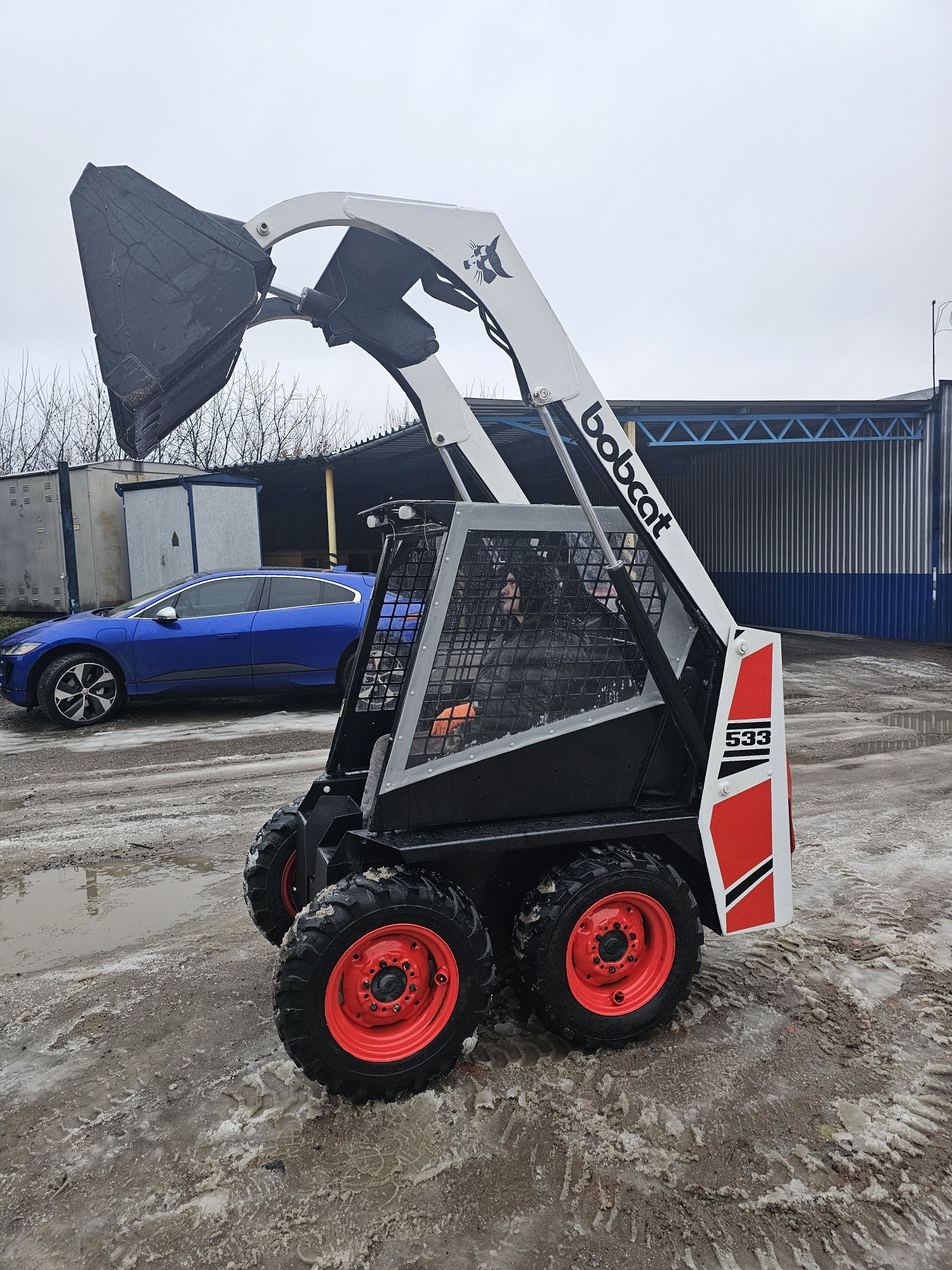 Bobcat Бобкет навантажувач міні трактор погрузчик фронтальний екскават