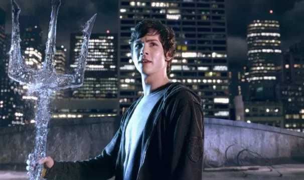 PERCY JACKSON e os Ladrões do Olimpo (Pierce Brosnan/Uma Thurman/Kevin
