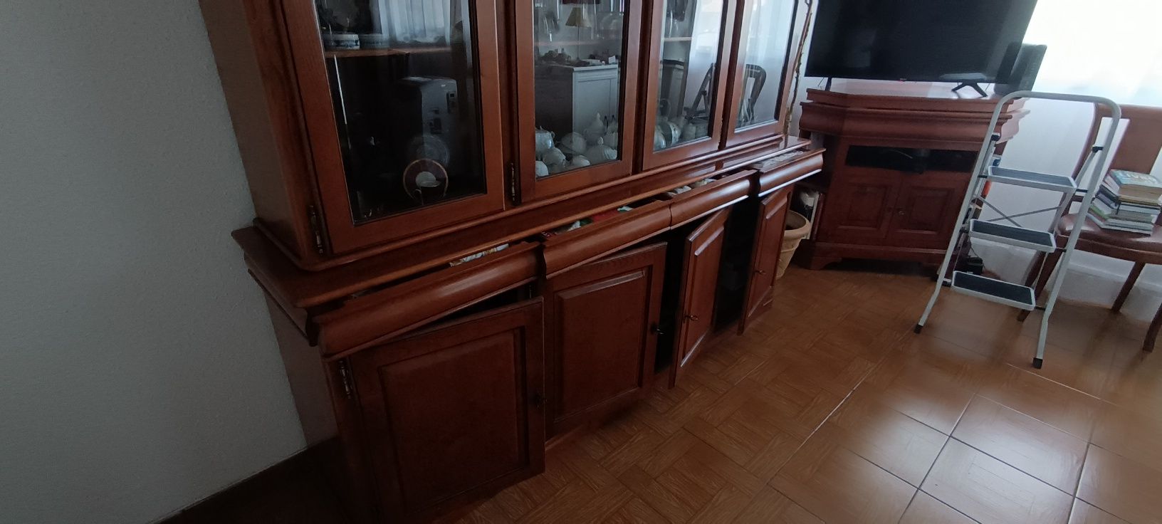 Móvel sala/louceiro