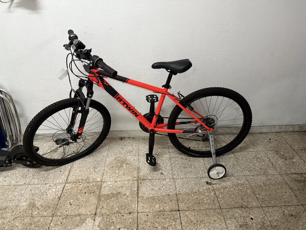 Bicicleta BTWIN Aro 24 NOVA – Nunca Usada, com Selo!