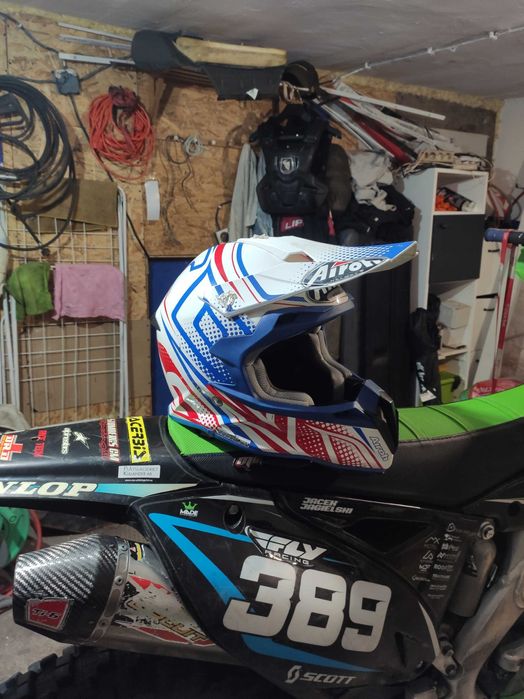 Sprzedam Kask AIROH rozmiar M