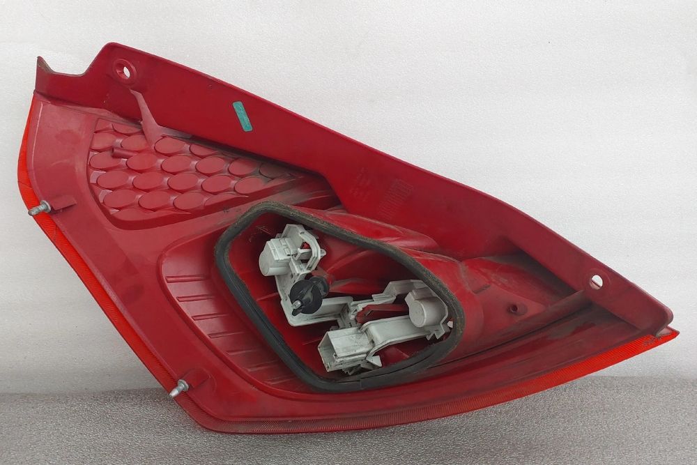 Farolim direito FORD Fiesta VI (CB1, CCN)