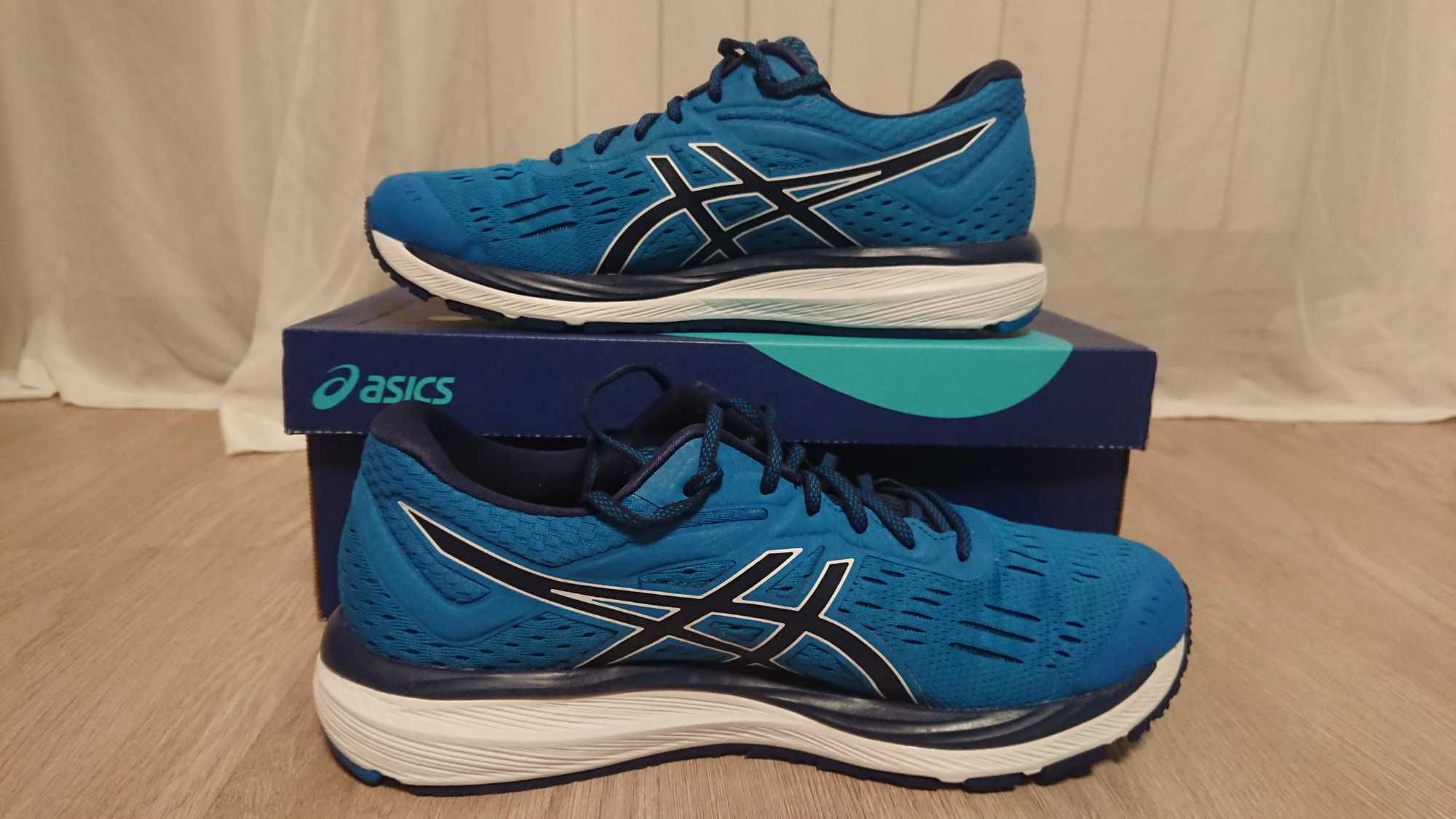 Чоловічі бігові кросівки Asics Gel-Cumulus 20