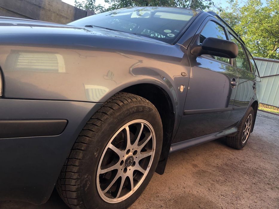 Шкода Октавія Тур,1'6 Бензин.