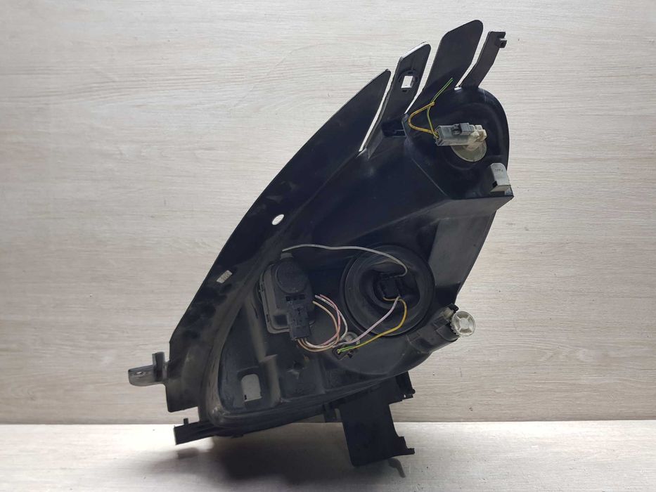 Фара Citroen Xsara Picasso 1999-2004p. дорестайл (VALEO)