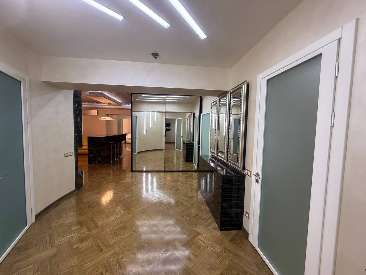 Продам Квартира 4 ком Европейская Центр Набережная Мост Сити