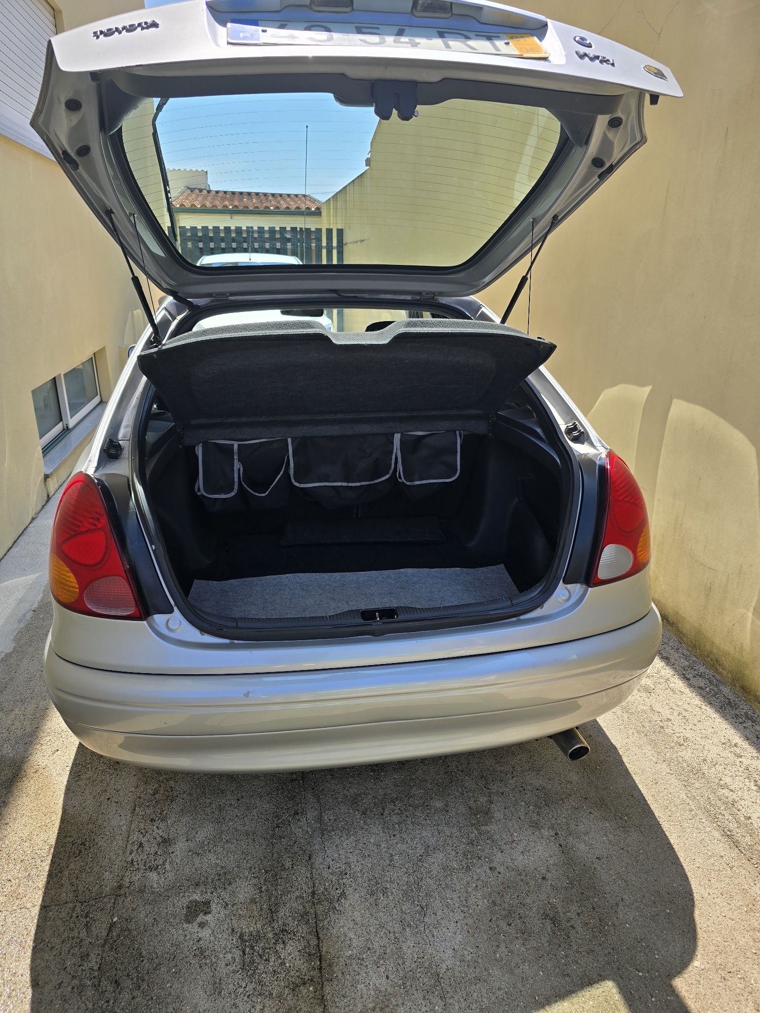 Toyota corolla sol 2001