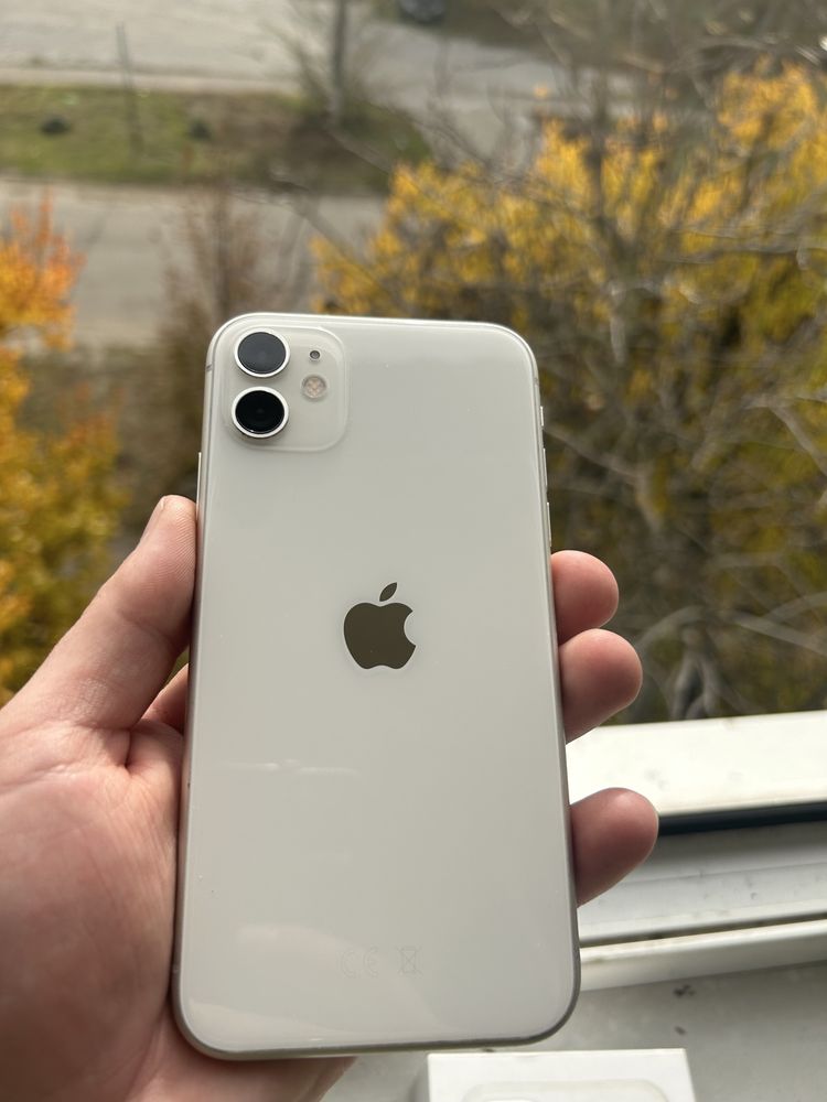 Продам iPhone 11