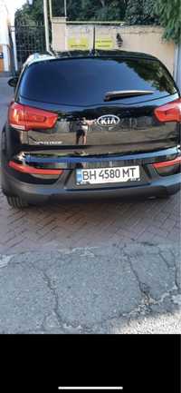 Продам машину Kia Sportage