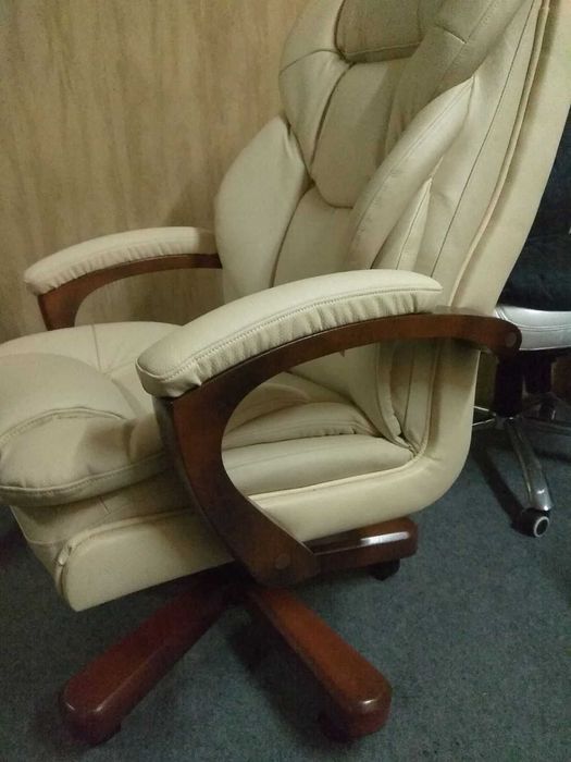 перетяжка , ремонт  и продажа офисных кресел