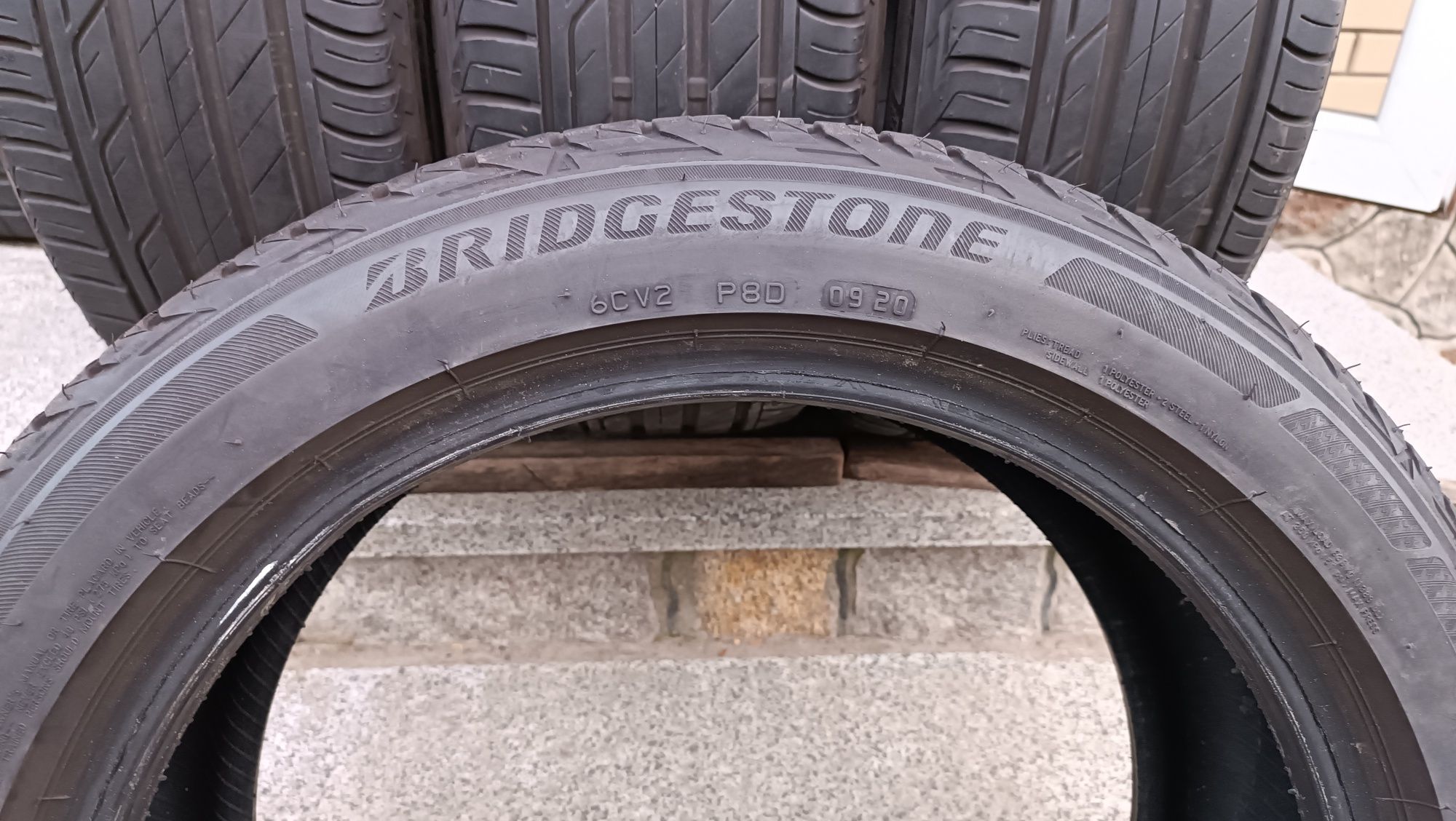Bridgestone Turanza T001 215/50 R18.