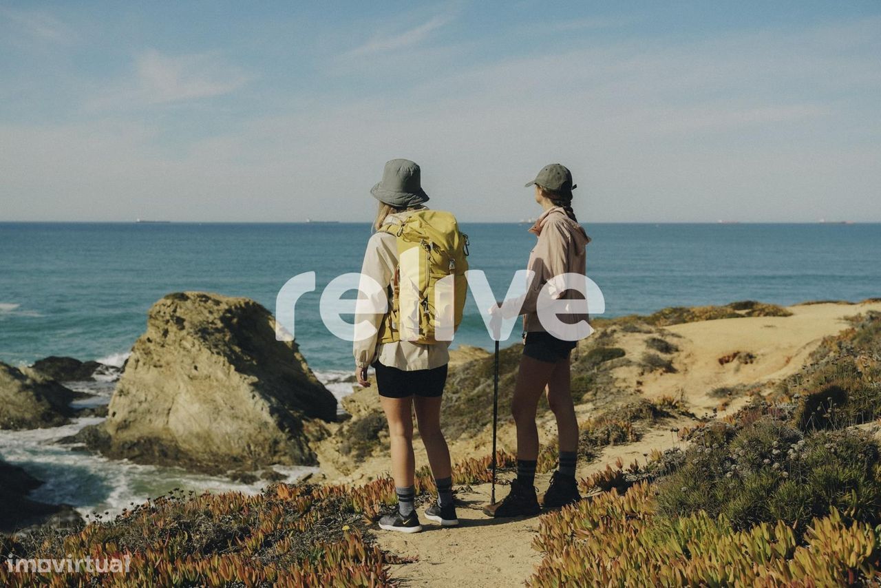 Novo Empreendimento em frente à Praia Grande de Porto Covo