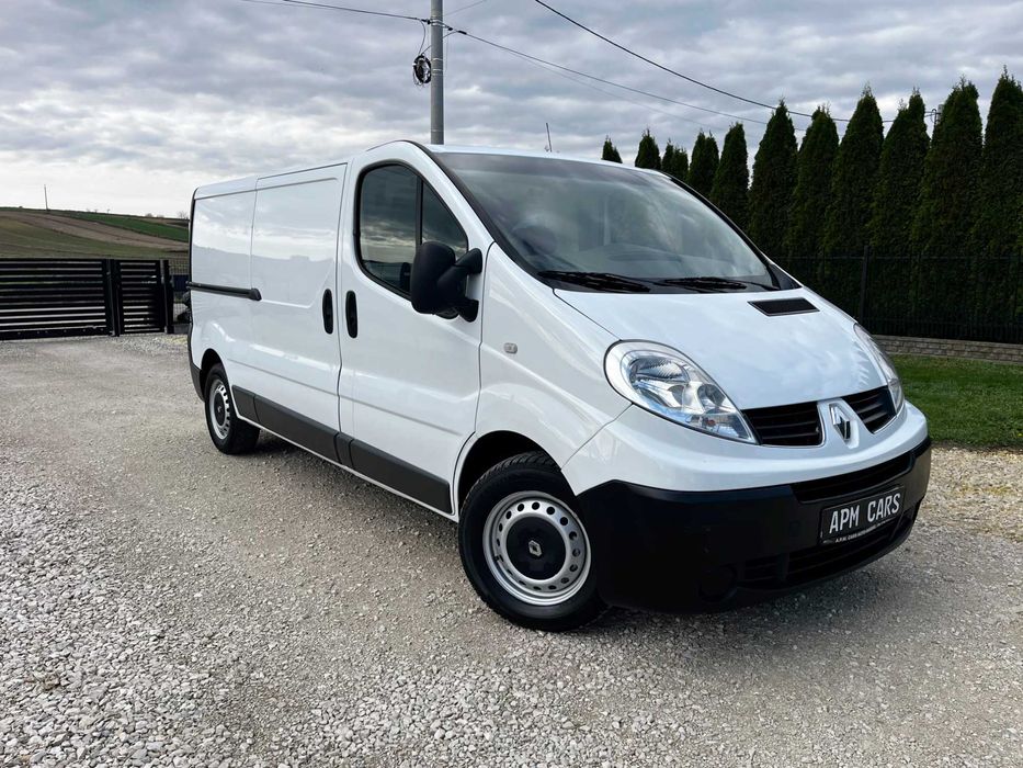 Renault Trafic/ 2,0 Diesel / Long