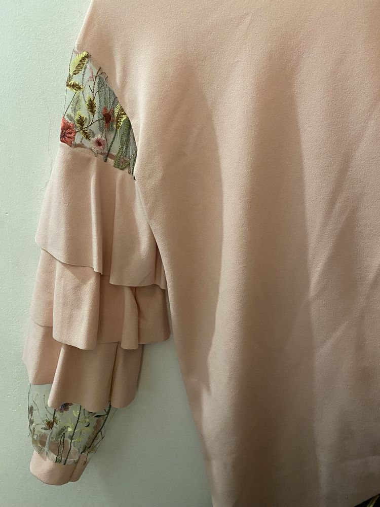 Vestido rosa com transparência