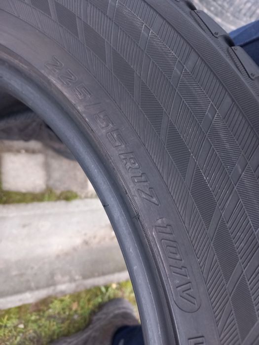 2x Opony Używane Zimowe 225/55R17 Yokohama