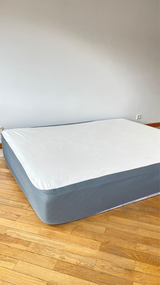 Colchão 2m x 1.90m usado acompanha capa